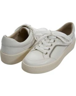 Vaneli Yoela | Sneakers & Athletic Shoes